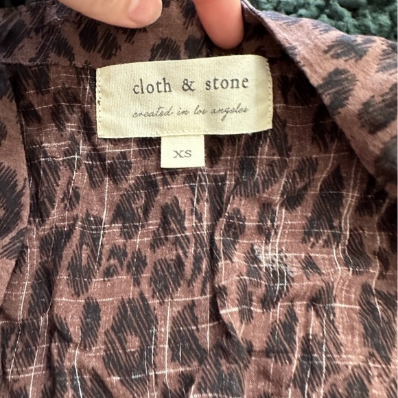 Cloth & stone brown leopard print tie front button up blouse sz.XS womens anthro - Picture 2 of 3